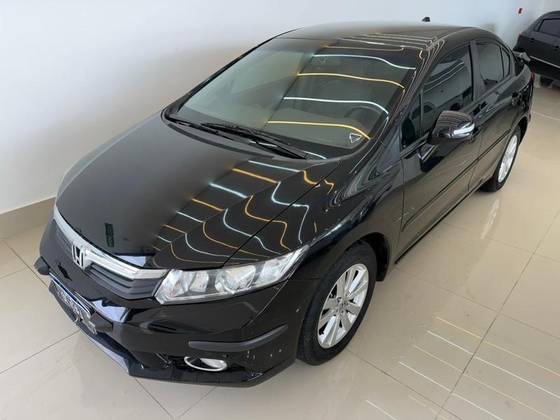 HONDA CIVIC 1.8 LXS 16V FLEX 4P AUTOMÁTICO HONDA CIVIC 1.8 LXS 16V FLEX 4P AUTOMÁTICO